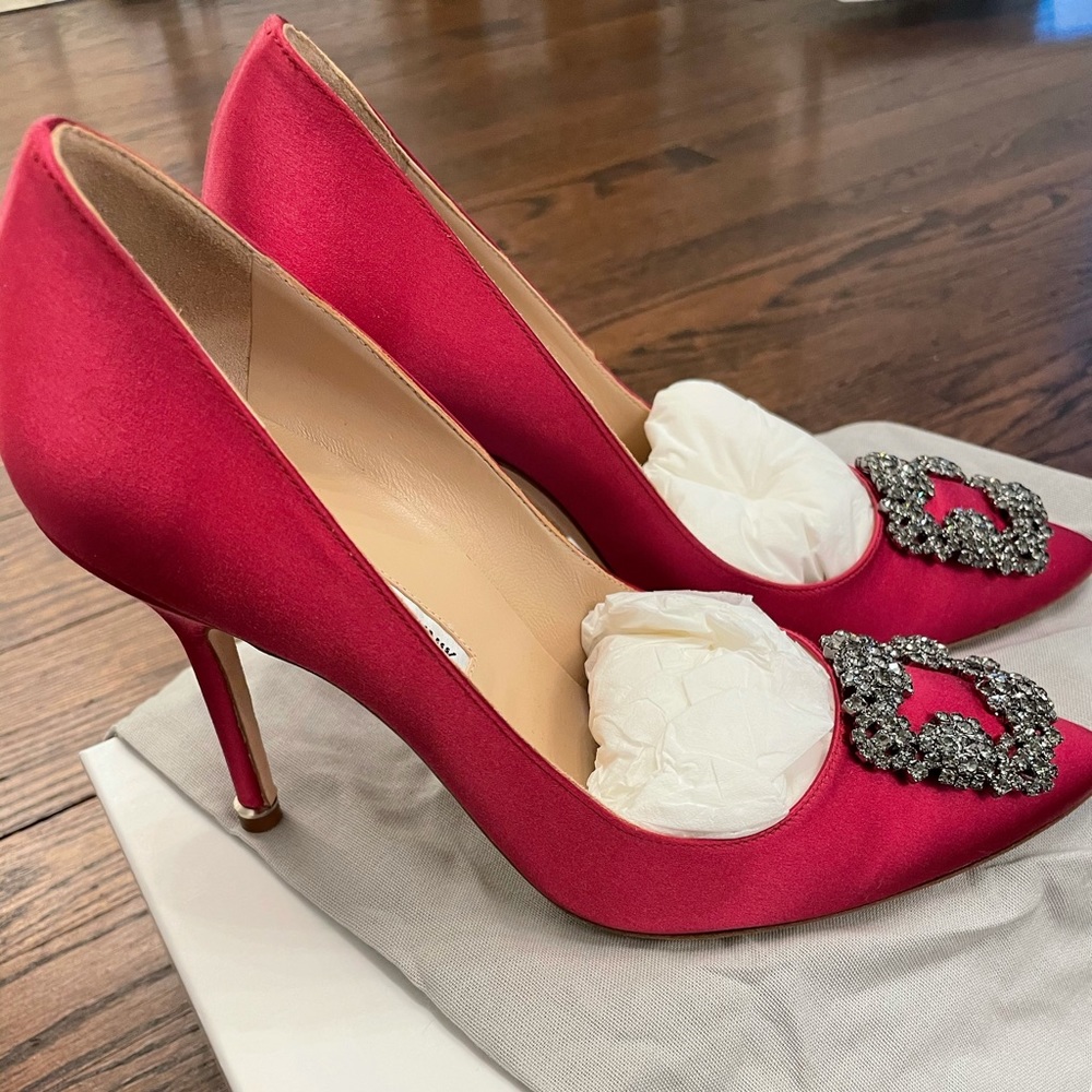 Manolo Blahnik Hangisi 105 pumps